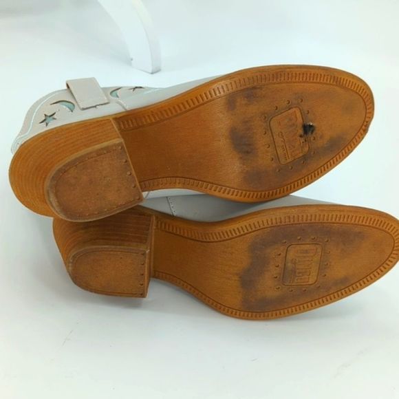 Dingo Urban Cowgirl White Ankle Booties with Moons and Stars Size 9 - Picture 8 of 8